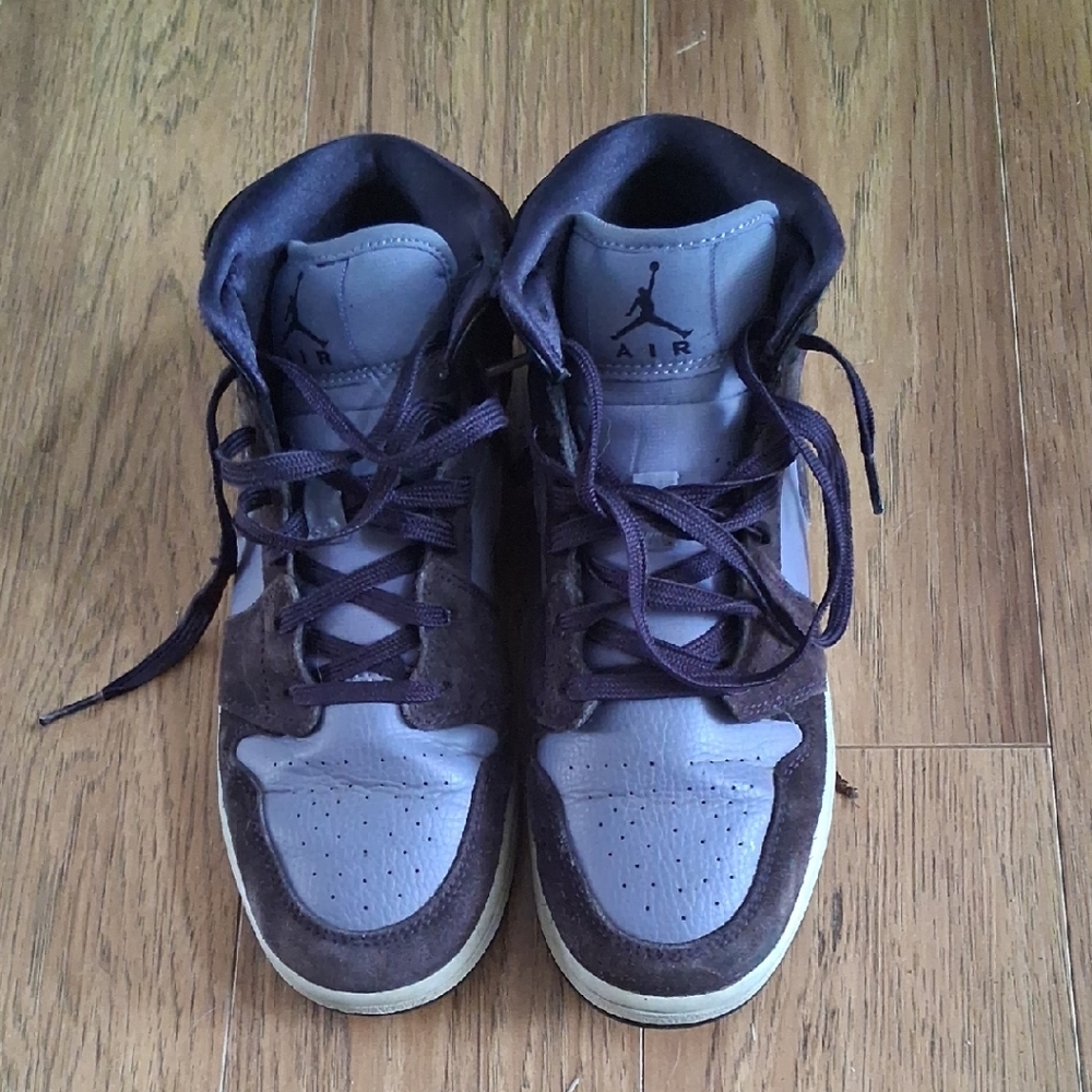 Jordan High-Top Sneakers in Violet and Dark Purple